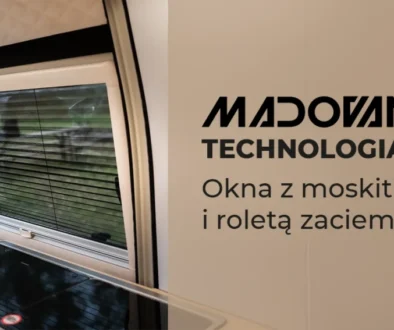 Moskitiera w oknie Madovan w kamperze – ochrona przed owadami na lato